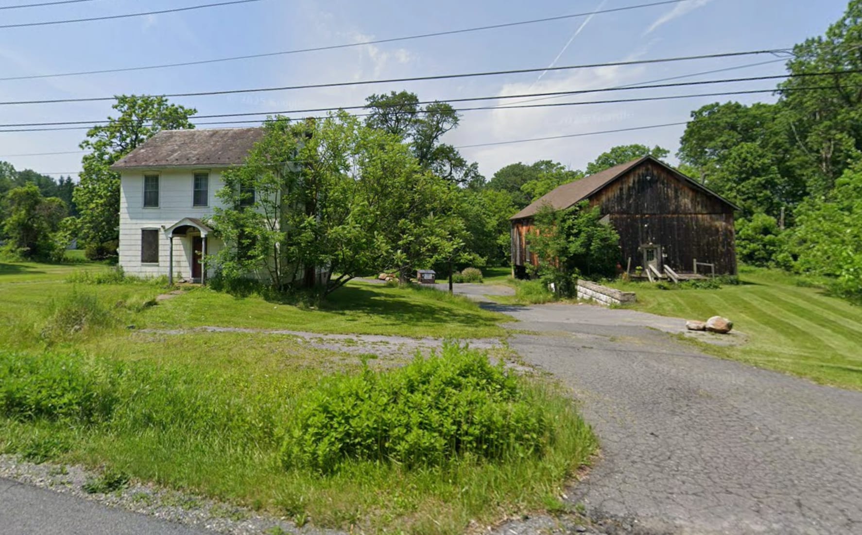 981 Riverview Dr, Walnutport, PA for sale Primary Photo- Image 1 of 15