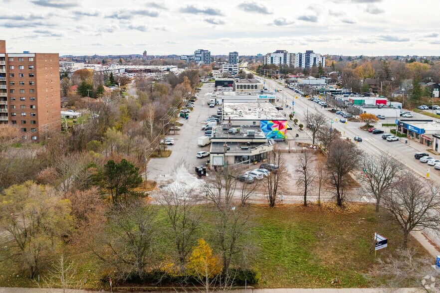 115 Union Blvd, Kitchener, ON à vendre - Aérien - Image 3 de 3