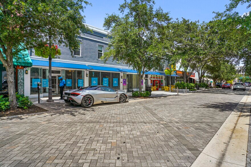 525 Clematis St, West Palm Beach, FL à louer - Photo du bâtiment - Image 3 de 6