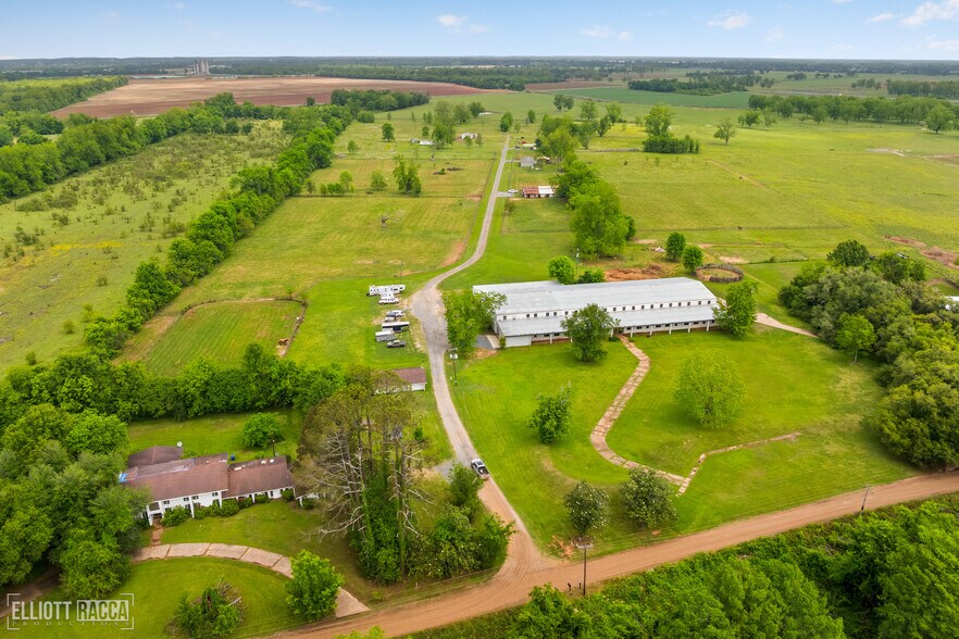 1785 Old River Rd, Natchitoches, LA à vendre - Photo du bâtiment - Image 2 de 92