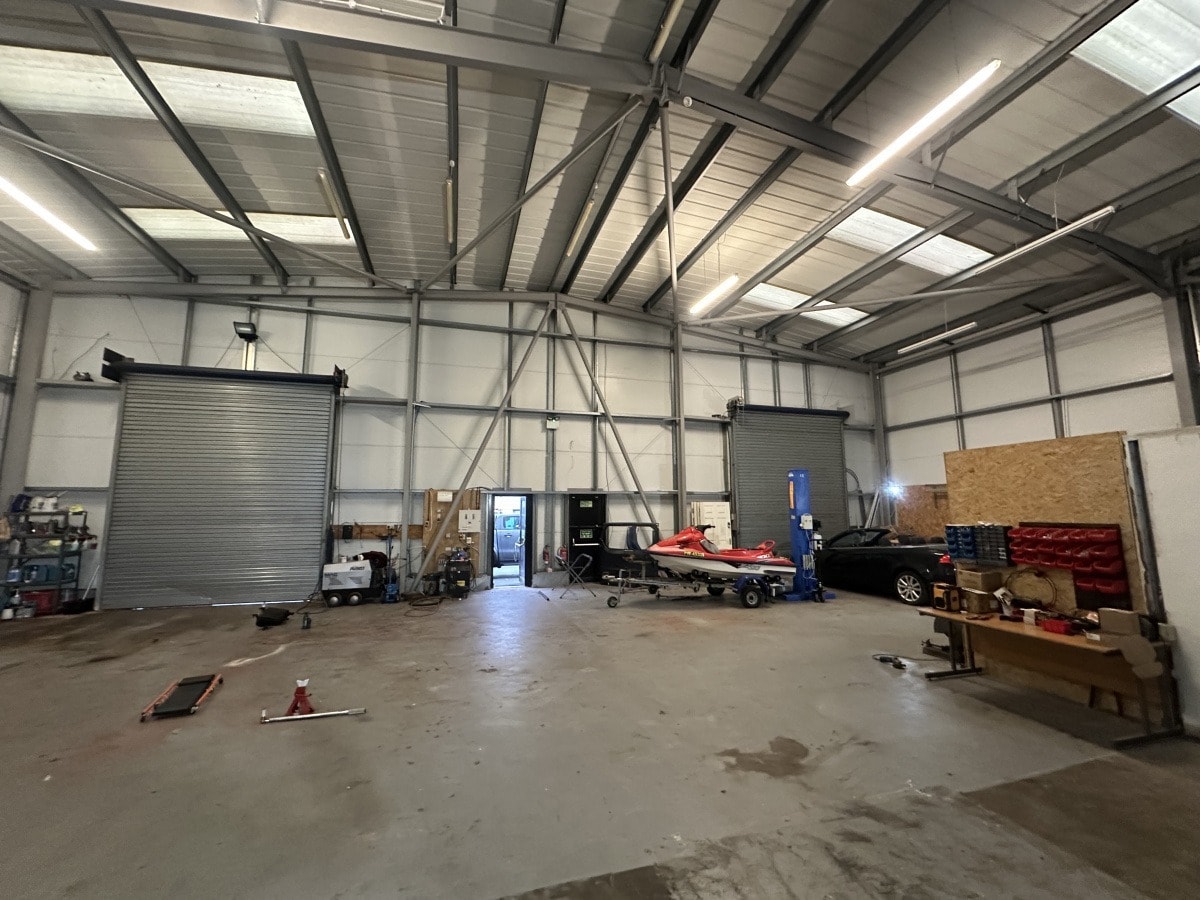 Maes Y Clawdd, Oswestry for lease Interior Photo- Image 1 of 6