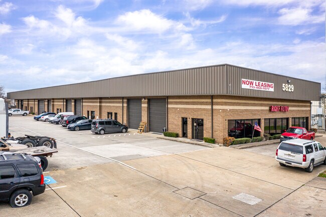 More details for 5829 W Sam Houston Pky N, Houston, TX - Flex for Lease