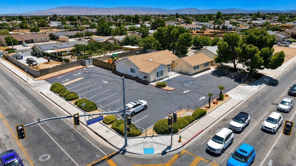 12883 Amethyst Rd, Victorville, CA à vendre - Photo du bâtiment - Image 1 de 21