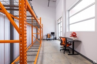 1027 Outpost Dr, Conroe, TX for lease Interior Photo- Image 2 of 4