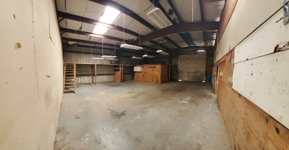 2300 Grand Blvd, Holiday, FL for lease - Interior Photo - Image 3 of 46