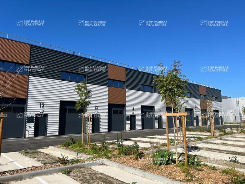 Flex dans Gradignan à louer - Photo du bâtiment - Image 3 de 10
