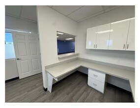 3702 Washington St, Hollywood, FL à louer Photo intérieure- Image 2 de 17