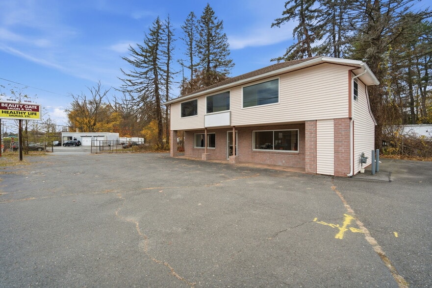 1632 Riverdale St, West Springfield, MA for sale - Building Photo - Image 3 of 16