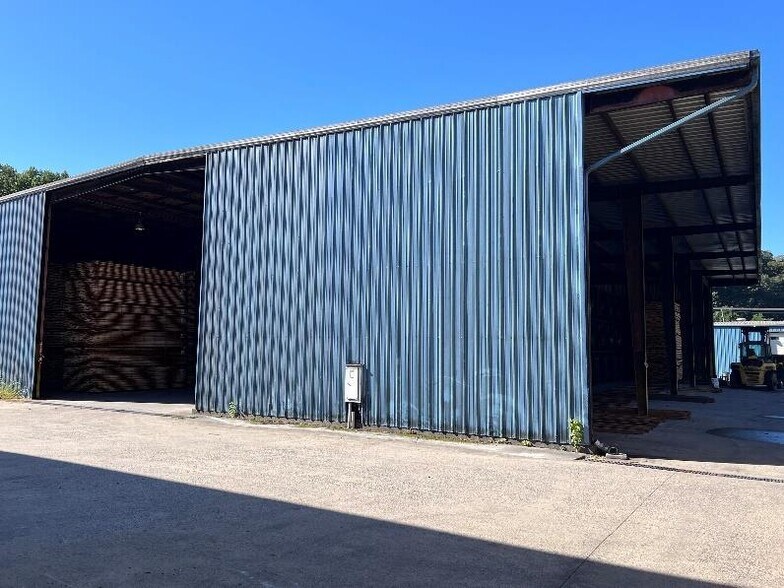 203 NC-226, Marion, NC à vendre - Photo du bâtiment - Image 2 de 6