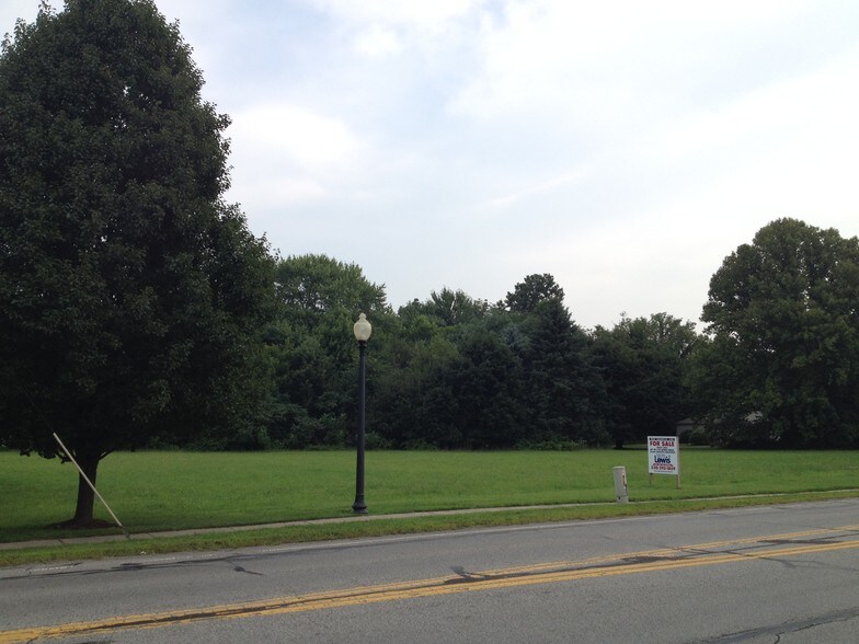 8743 E Market St, Warren, OH à vendre - Photo du bâtiment - Image 1 de 2