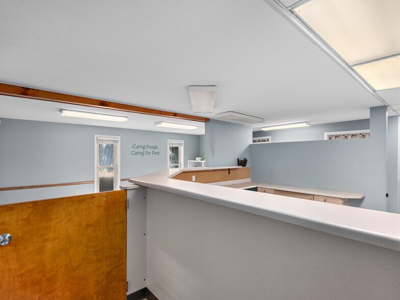 1001 Greenville Hwy, Hendersonville, NC à louer - Photo du bâtiment - Image 3 de 24