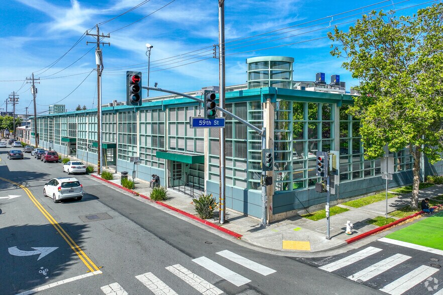 5900 Hollis St, Emeryville, CA for lease - Primary Photo - Image 1 of 5
