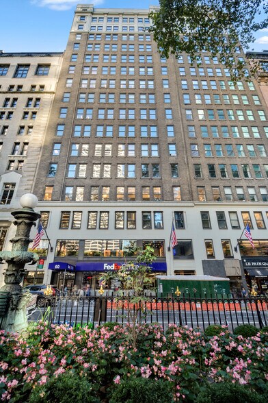 58 W 40th St, New York, NY à louer - Photo du bâtiment - Image 2 de 3