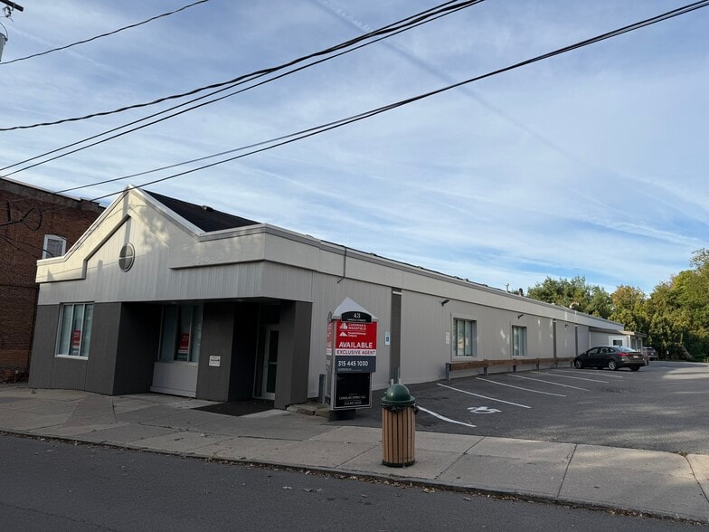 43 Oswego St, Baldwinsville, NY for lease - Building Photo - Image 1 of 11