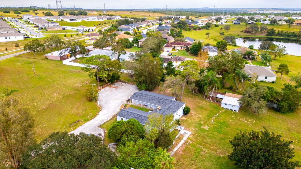 1210 State Road 17, Dundee, FL à vendre - Photo du bâtiment - Image 2 de 14