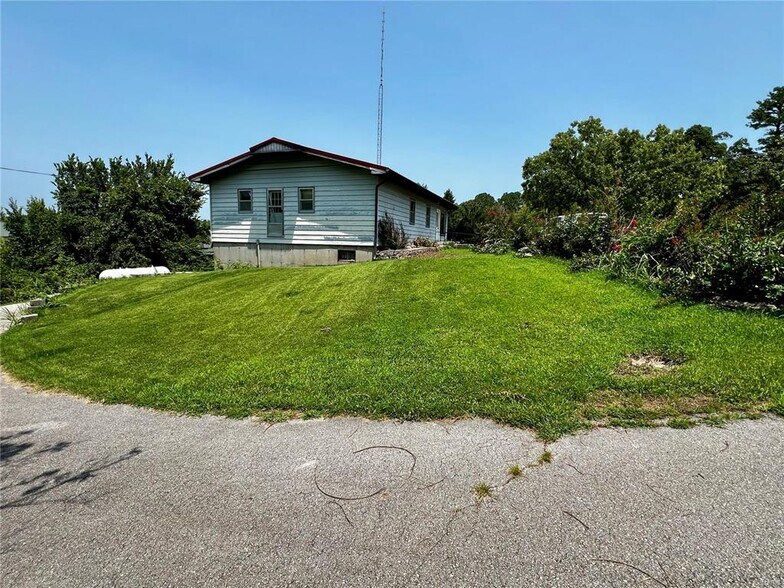 22199 Highway Y, Saint Robert, MO à vendre - Photo du bâtiment - Image 3 de 31