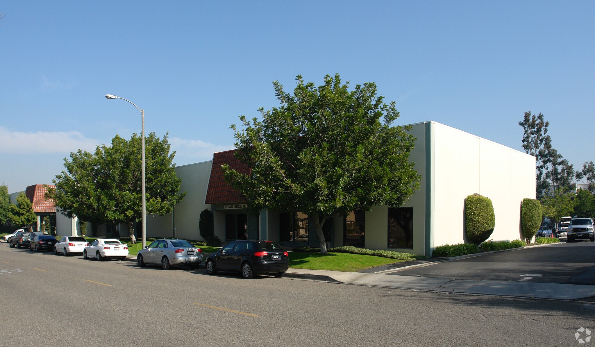 10934-10940 Portal Dr, Los Alamitos, CA for lease Primary Photo- Image 1 of 10