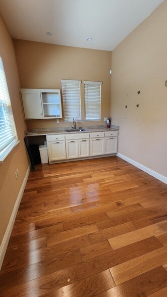 496-506 S Main St, Sebastopol, CA for lease - Interior Photo - Image 3 of 28