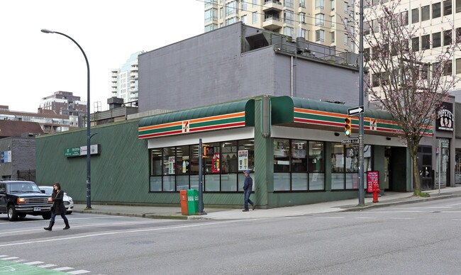Plus de détails pour 904 Davie St, Vancouver, BC - Commerce de détail à louer