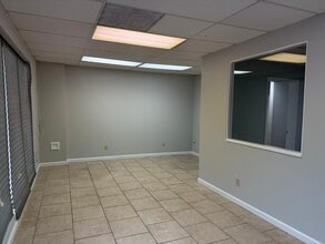 1676-1710 Barcrest Dr, Memphis, TN for lease Interior Photo- Image 1 of 10