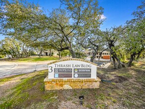 3 Lakeway Centre Ct, Austin, TX for lease Building Photo- Image 2 of 20