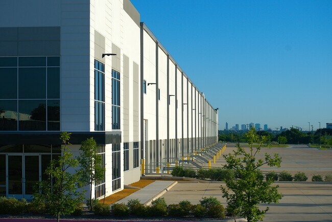 More details for 9401 Hemphill St, Fort Worth, TX - Industrial for Lease