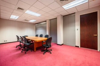 2947 E Broadway St, Pearland, TX for lease Interior Photo- Image 2 of 4