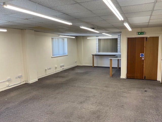 Buxton Rd, High Peak for lease - Building Photo - Image 2 of 35