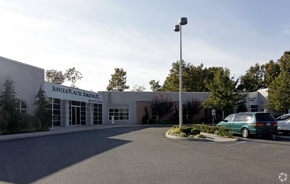 179 N Belle Mead Rd, Setauket, NY for lease - Building Photo - Image 2 of 4