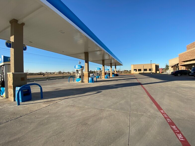6081 FM 1660, Hutto, TX à louer - Photo du bâtiment - Image 2 de 4