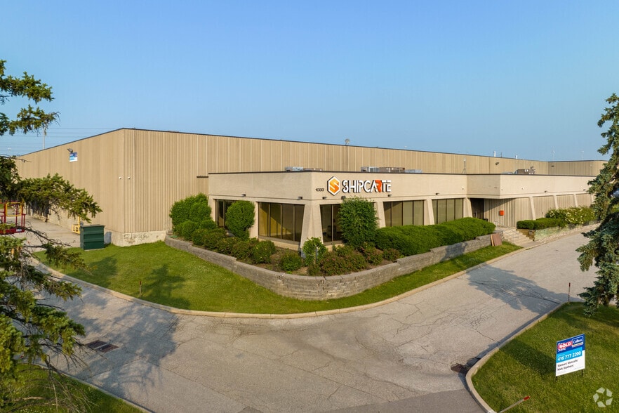 1033 Jayson Ct, Mississauga, ON for sale - Primary Photo - Image 1 of 7