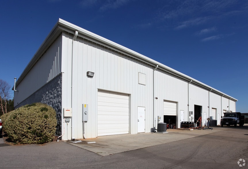 90 Mosswood Blvd, Youngsville, NC for lease - Building Photo - Image 3 of 4