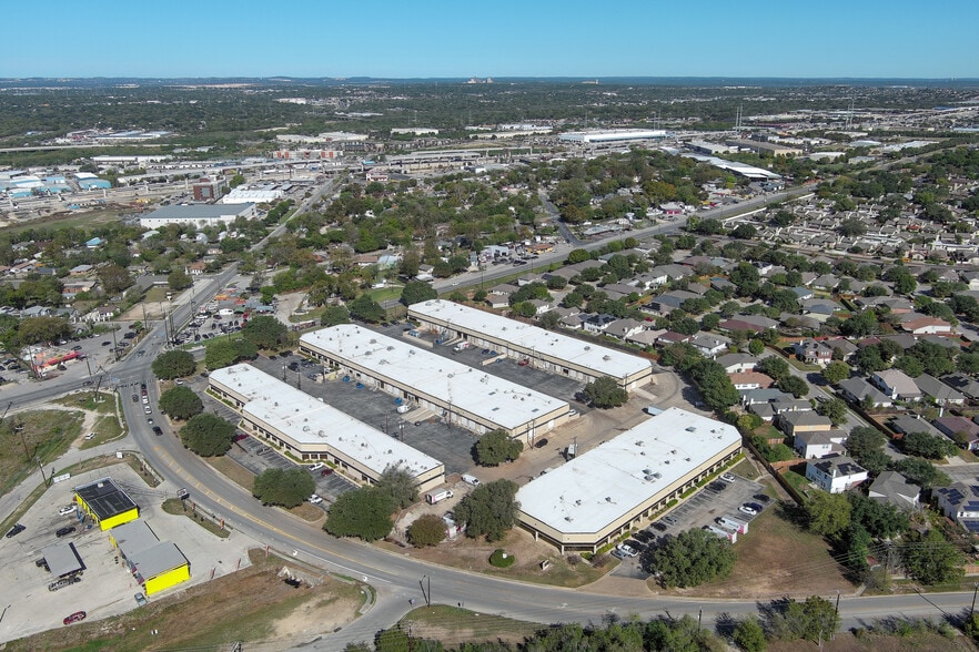 Randolph Business Park portfolio of 4 properties for sale on LoopNet.ca - Building Photo - Image 3 of 5