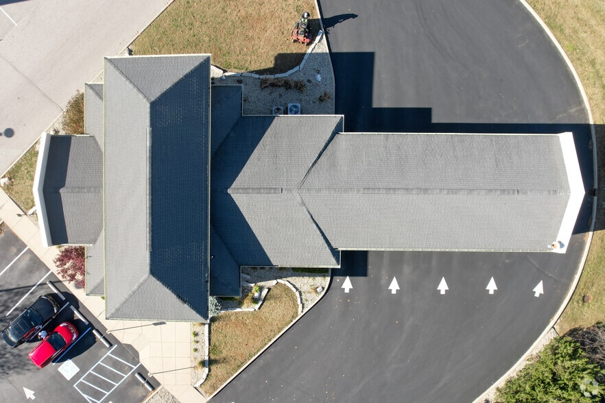 5640 W 86th St, Indianapolis, IN for lease - Building Photo - Image 3 of 5