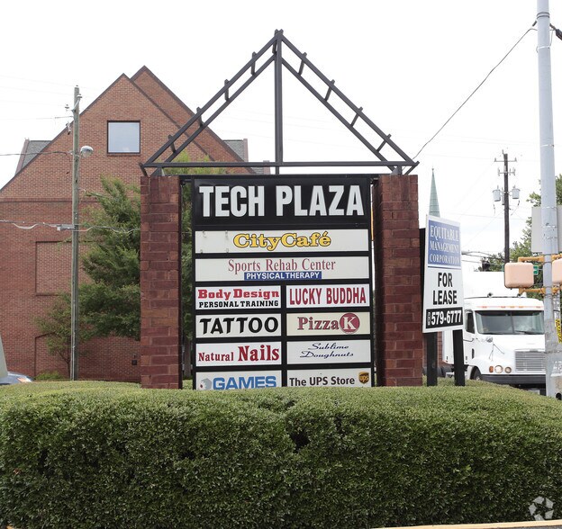 529 10th St NW, Atlanta, GA à louer - Photo du bâtiment - Image 1 de 3