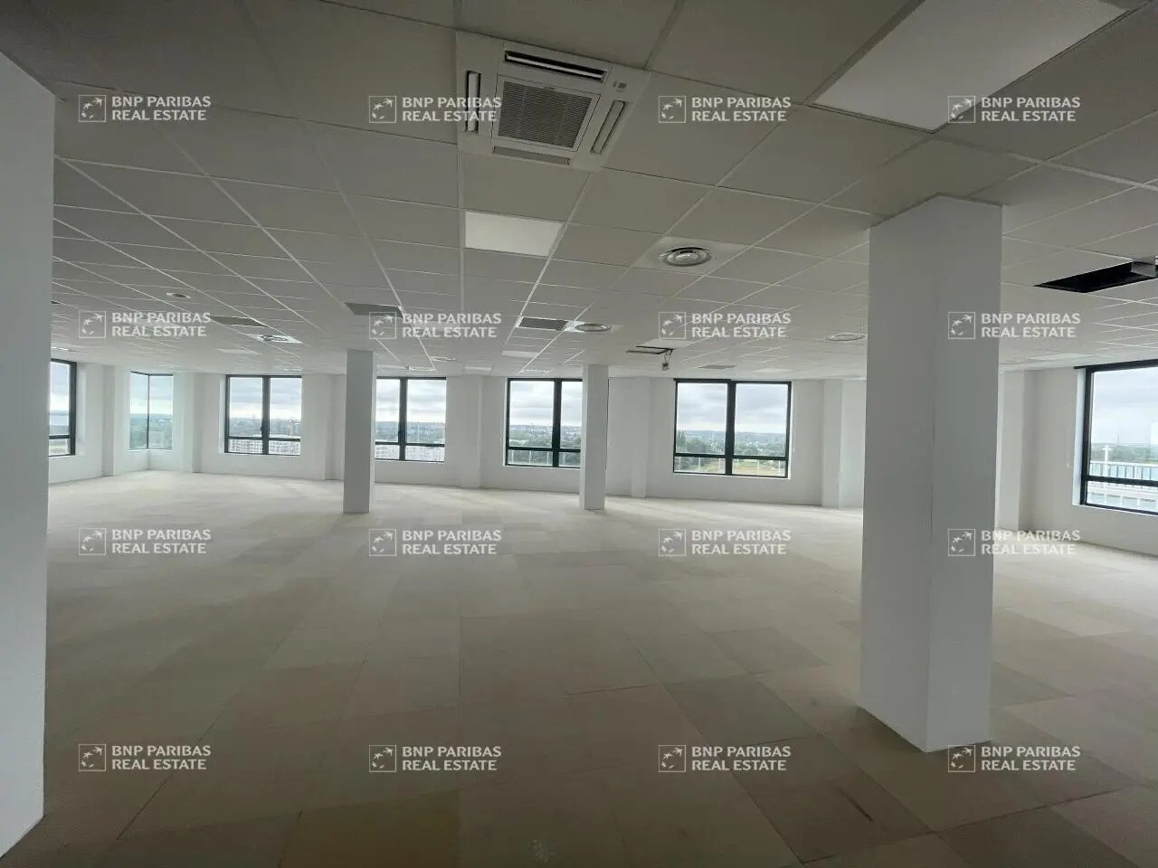 Office in Cesson-Sévigné for lease Building Photo- Image 1 of 14