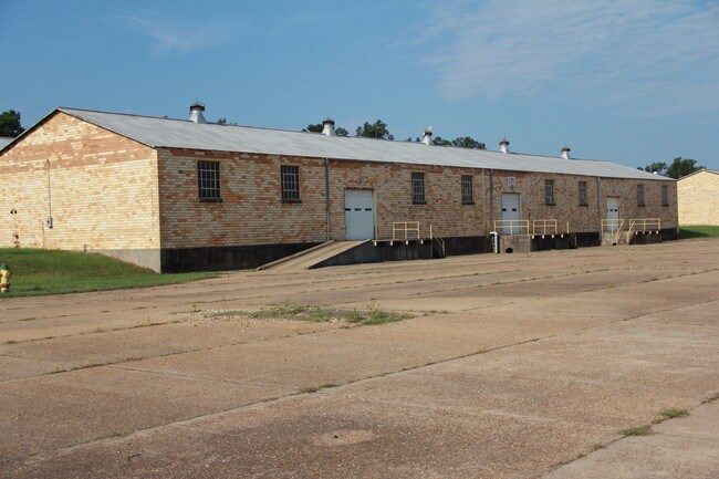 More details for 556 Elm Cir, Hooks, TX - Office, Industrial for Lease