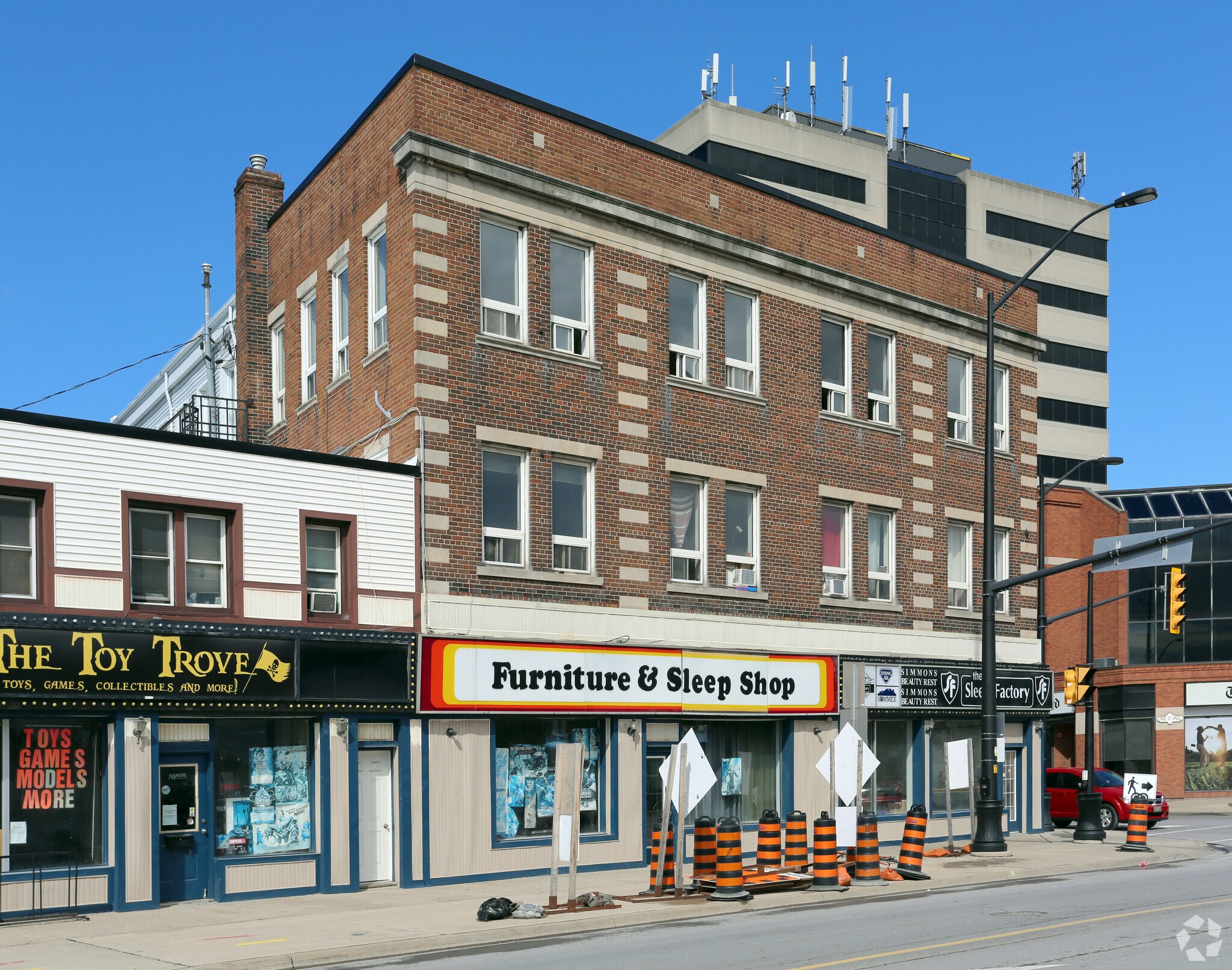 19-23 Ontario St, St Catharines, ON à vendre Photo du bâtiment- Image 1 de 1