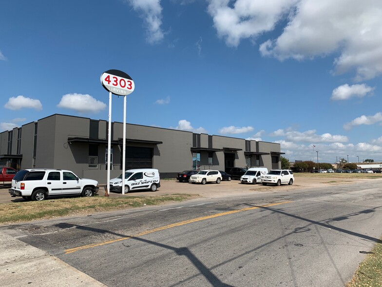 4303 Irving Blvd, Dallas, TX for sale - Building Photo - Image 1 of 1