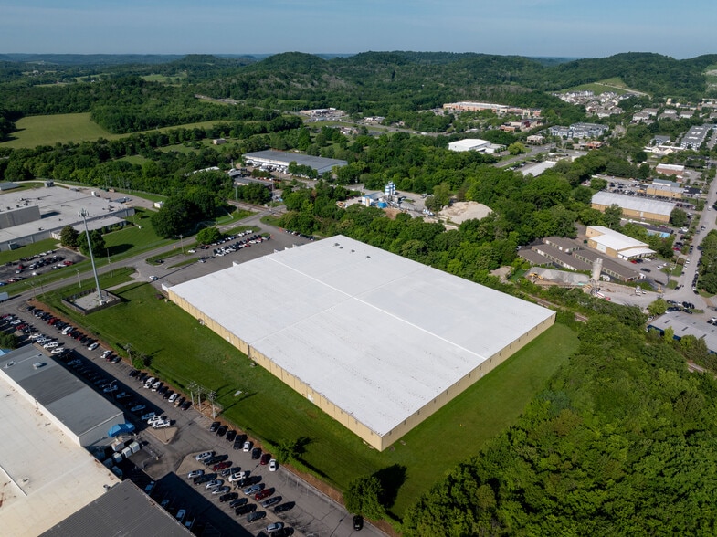 117 Southeast Pky, Franklin, TN for lease - Building Photo - Image 3 of 5
