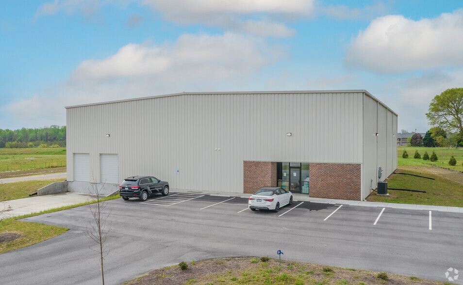 260 Corinth Ave, Dunn, NC for lease - Primary Photo - Image 1 of 4