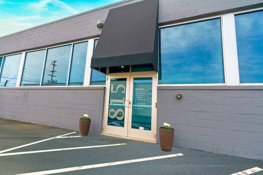 815 Grandview Ave, Columbus, OH for lease - Building Photo - Image 3 of 12