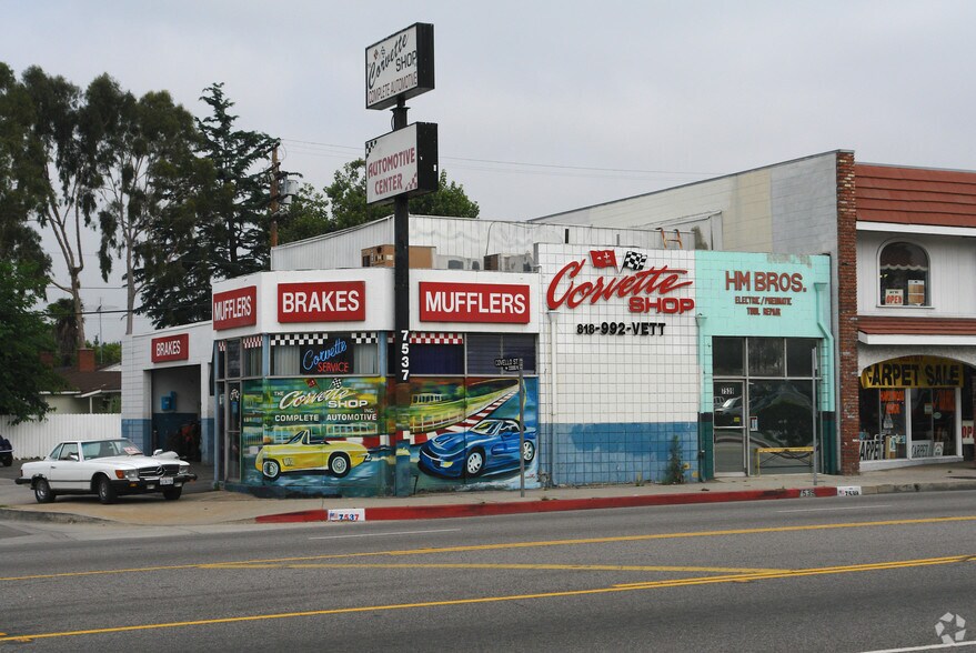 7537 Topanga Canyon Blvd, Canoga Park, CA à vendre - Photo du bâtiment - Image 3 de 6