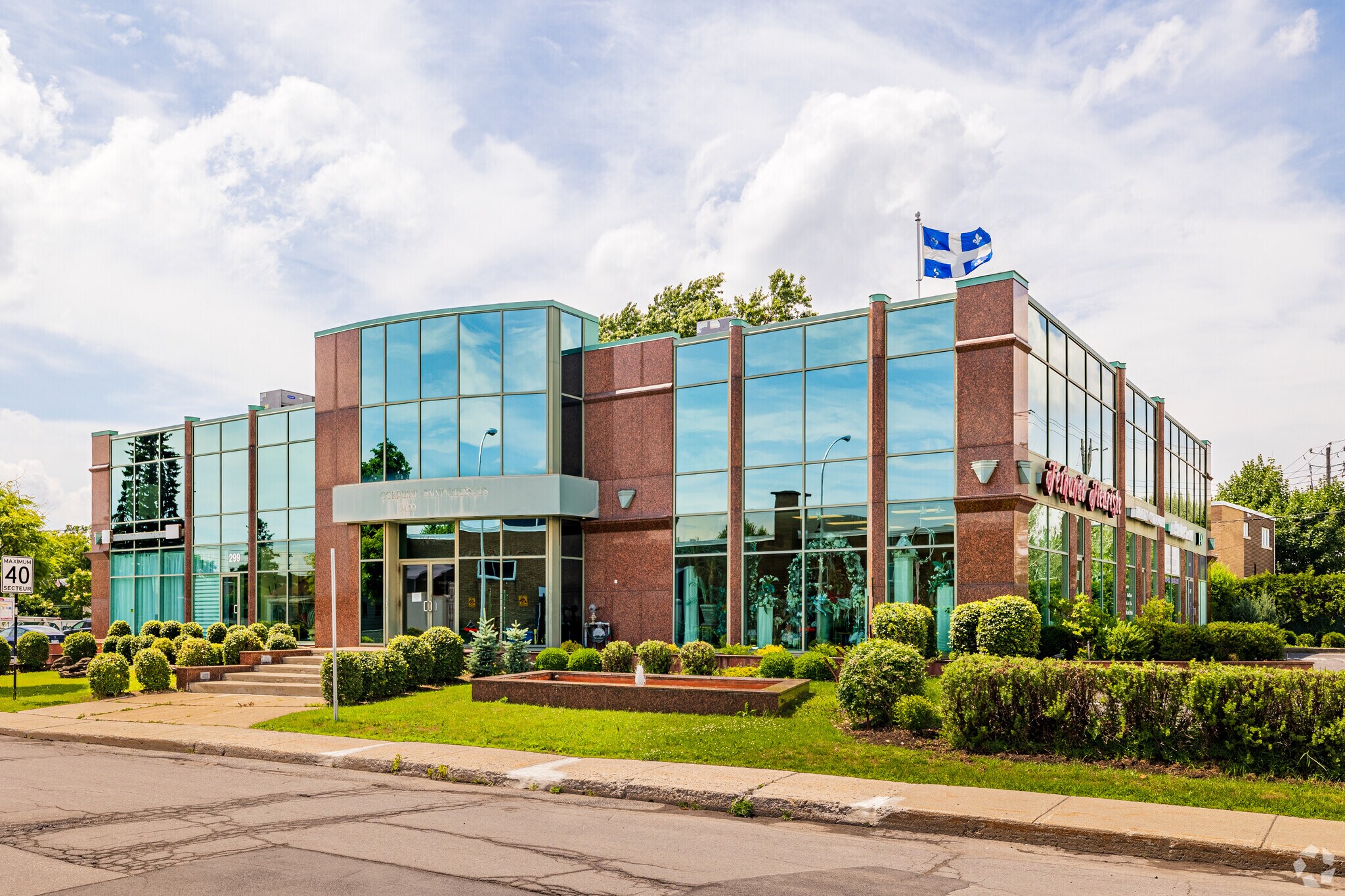 2499 Rue Saint-Georges, Longueuil, QC à vendre Photo du bâtiment- Image 1 de 1