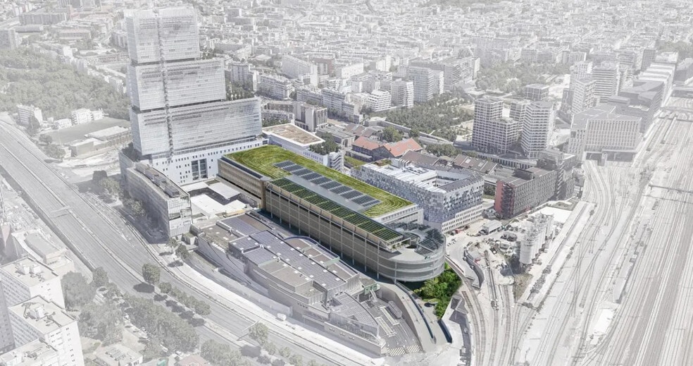 Industrial in Paris for lease - Building Photo - Image 1 of 17