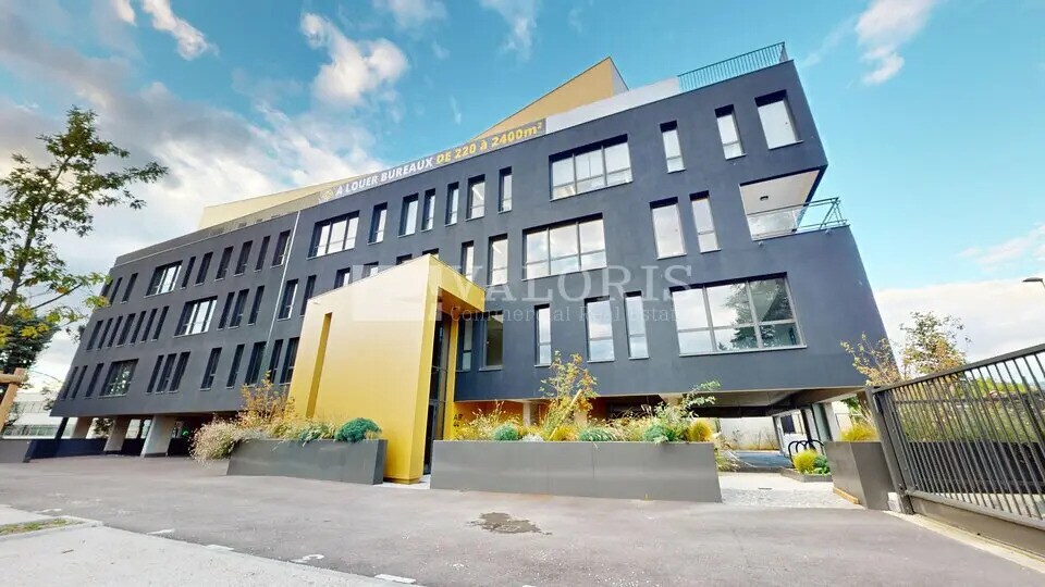 Bureau dans Dardilly à louer - Photo du bâtiment - Image 3 de 21