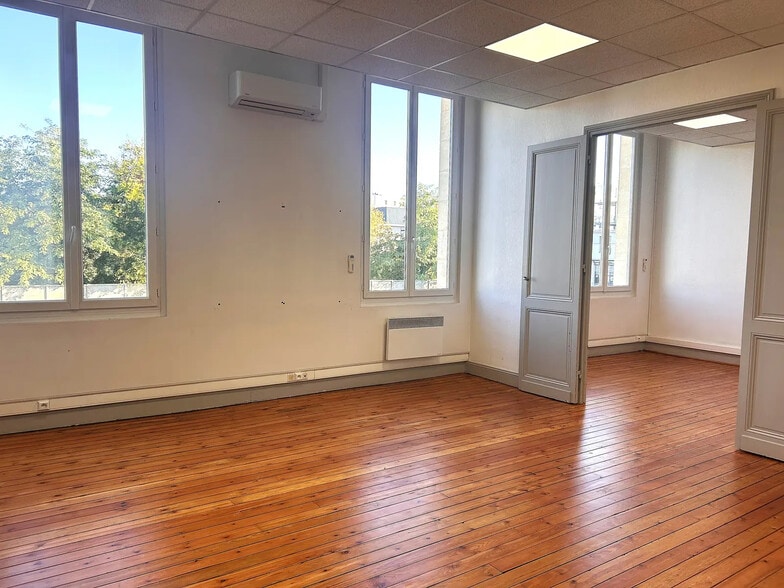 388 Boulevard Jean-Jacques Bosc, Bègles for lease - Building Photo - Image 2 of 11