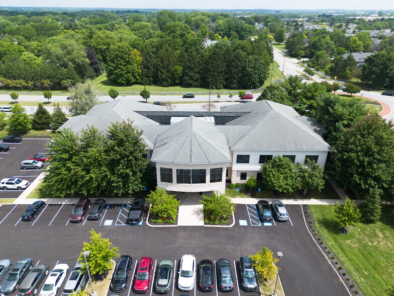6805 Avery-Muirfield Dr, Dublin, OH à vendre - Photo du bâtiment - Image 2 de 19