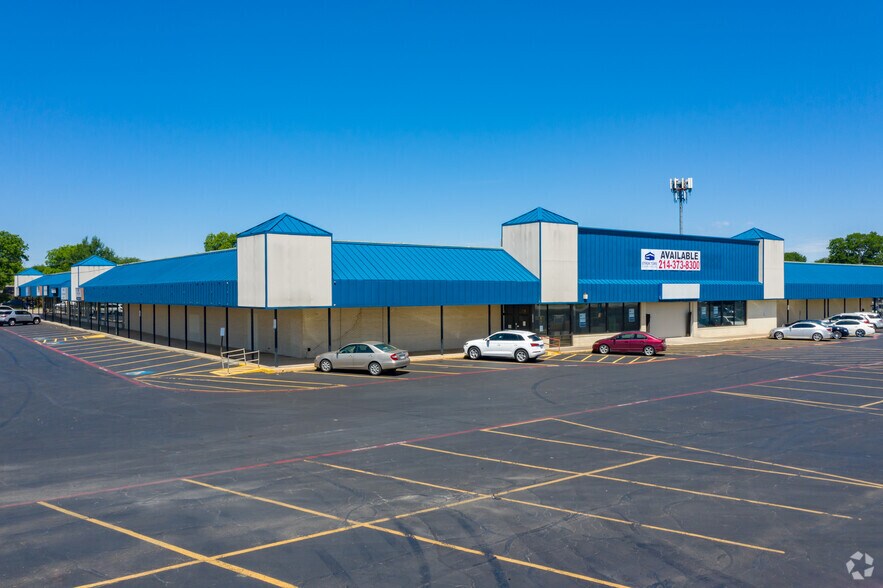 4105-4121 Denton Hwy, Haltom City, TX à louer - Photo du bâtiment - Image 2 de 11