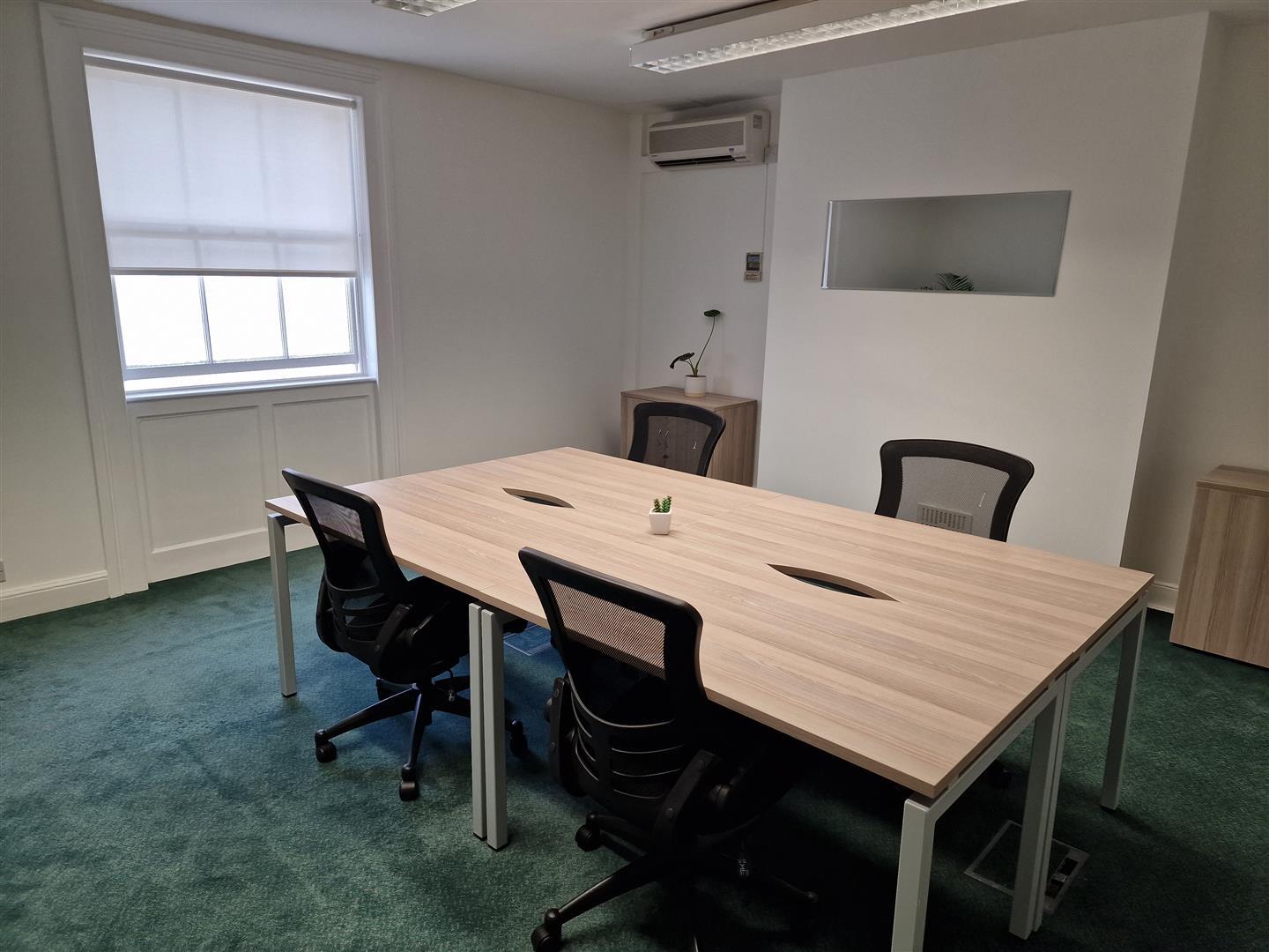 29 Cambray Pl, Cheltenham for lease Interior Photo- Image 1 of 1